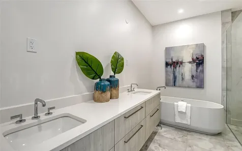 33 S Palm Avenue Sarasota FL 34236