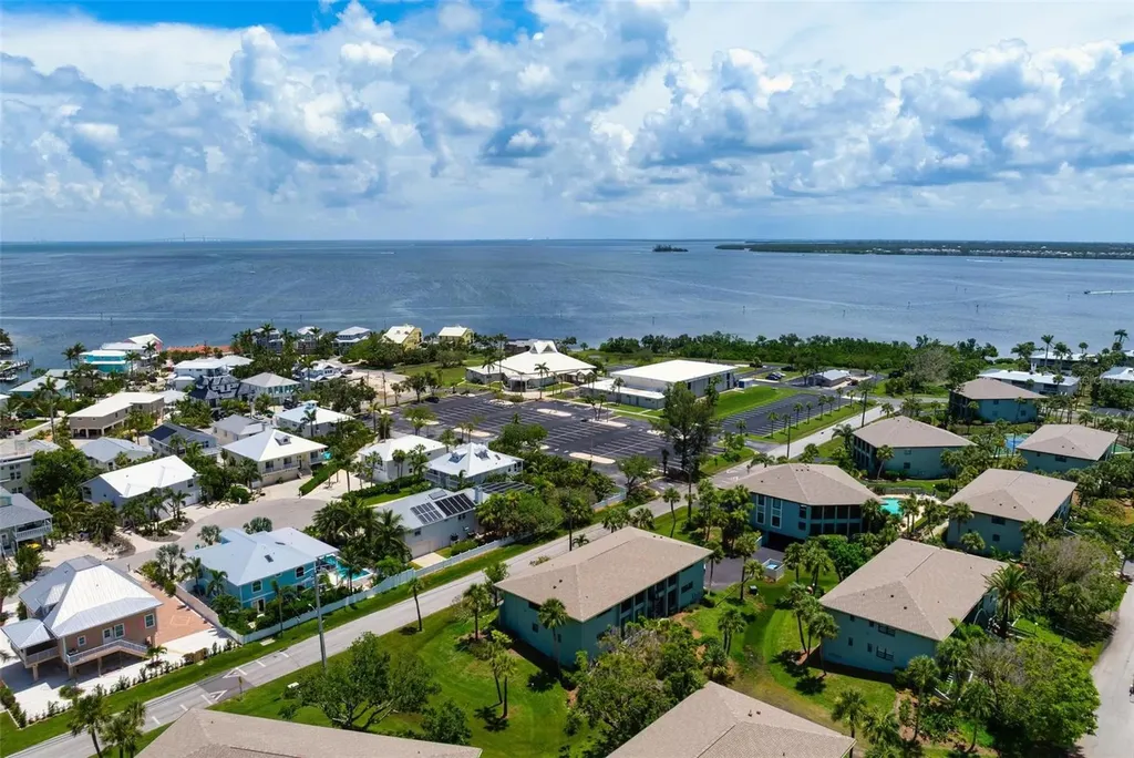 4255 Gulf Drive Holmes Beach FL 34217