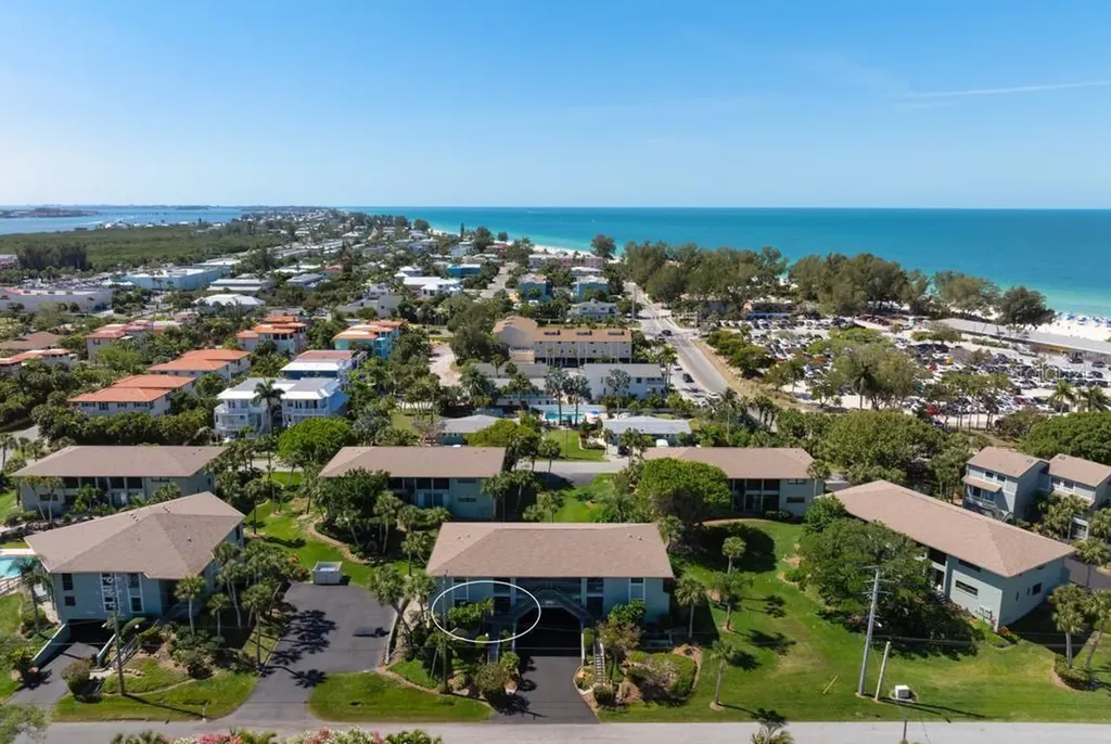 4255 Gulf Drive Holmes Beach FL 34217