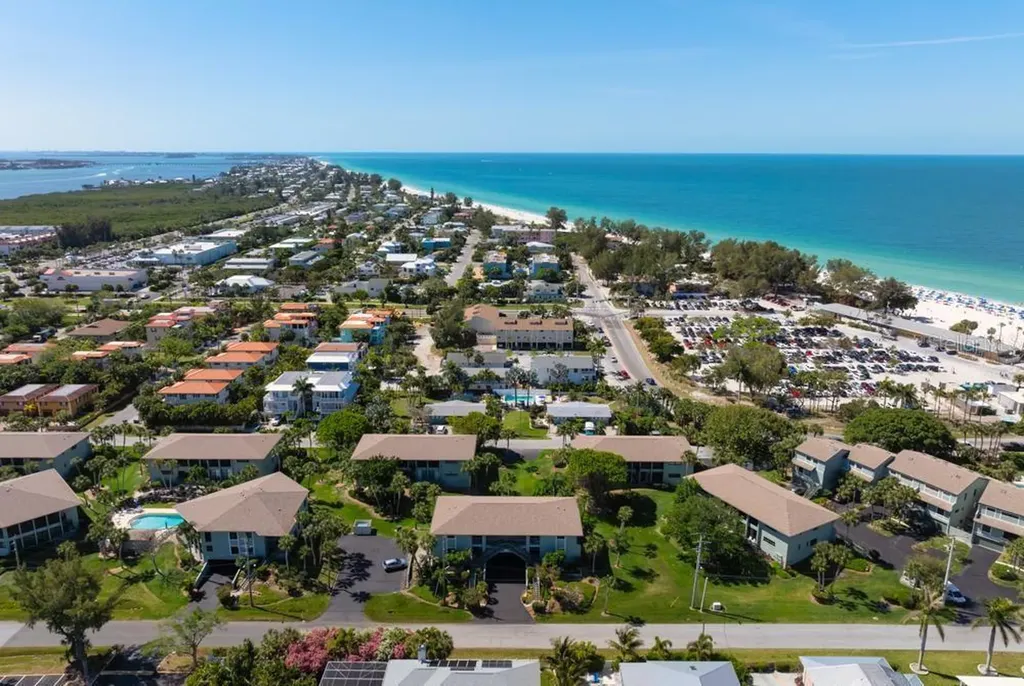 4255 Gulf Drive Holmes Beach FL 34217