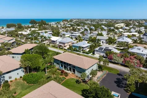 4255 Gulf Drive Holmes Beach FL 34217