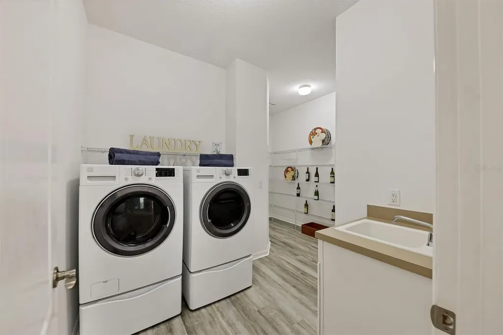 4806 Lake Breeze Terrace Sarasota FL 34243