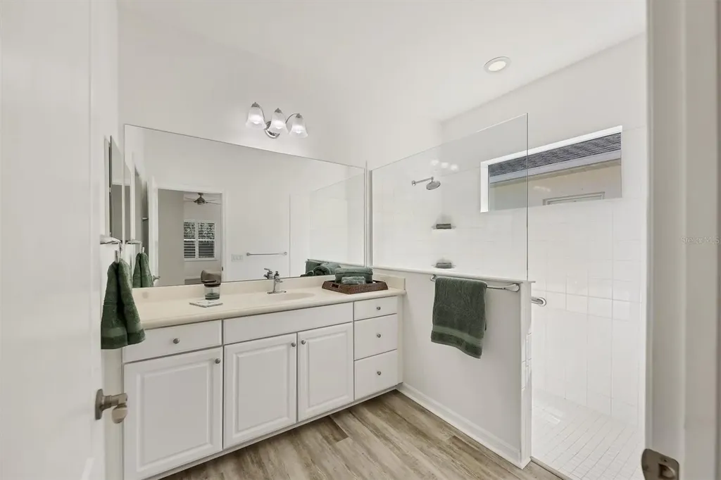 4806 Lake Breeze Terrace Sarasota FL 34243