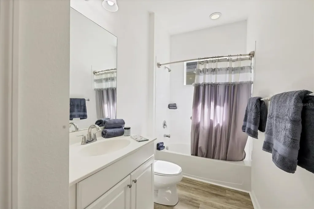 4806 Lake Breeze Terrace Sarasota FL 34243