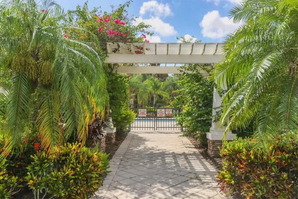 4806 Lake Breeze Terrace Sarasota FL 34243