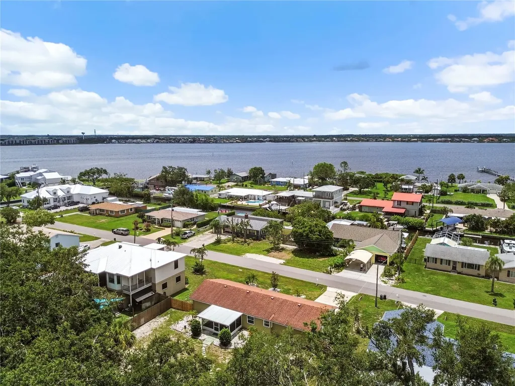 4612 8th Street Court E Ellenton FL 34222