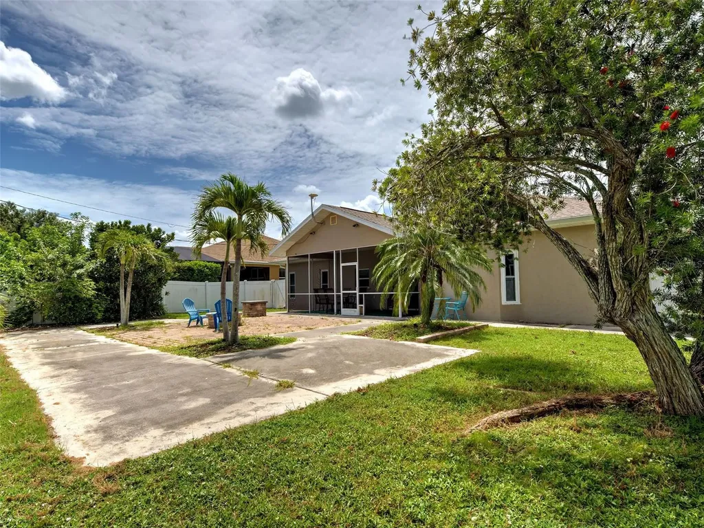 23102 Madelyn Avenue Port Charlotte FL 33954