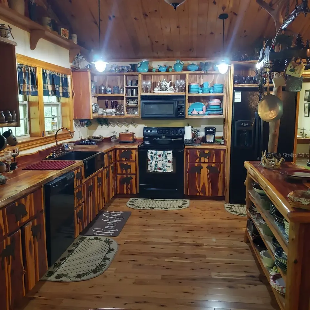 28063 31st Road Branford FL 32008