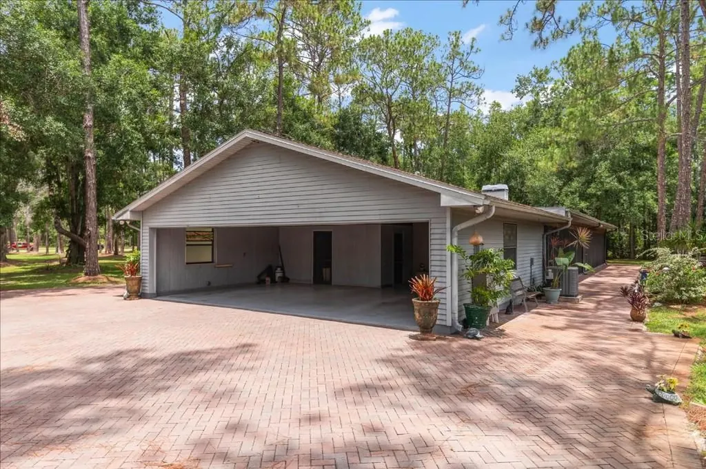935 Ranch Road Tarpon Springs FL 34688