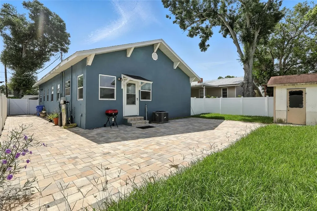 7012 N Hubert Avenue Tampa FL 33614