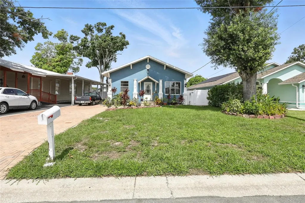 7012 N Hubert Avenue Tampa FL 33614