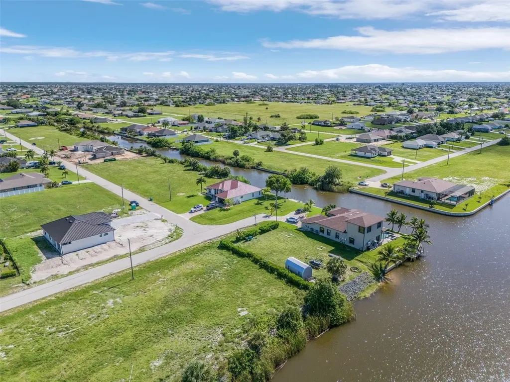 1216 NW 9th Street Cape Coral FL 33993