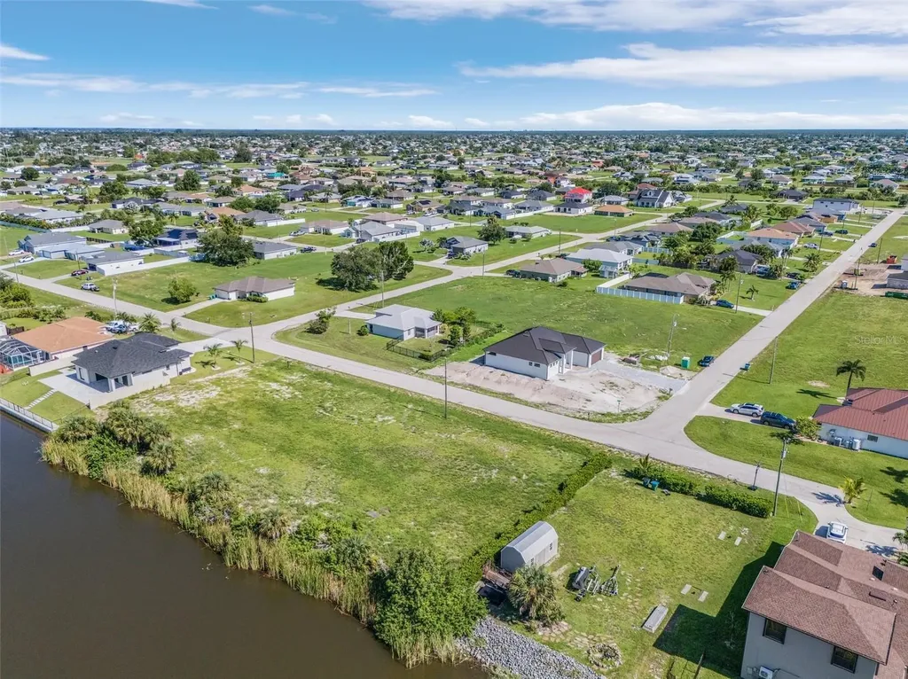 1216 NW 9th Street Cape Coral FL 33993