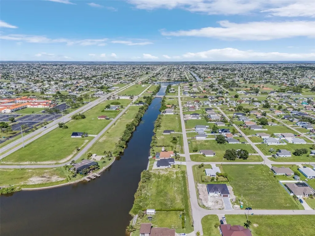 1216 NW 9th Street Cape Coral FL 33993