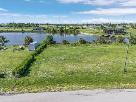 1216 NW 9th Street Cape Coral FL 33993