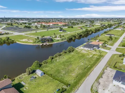 1216 NW 9th Street Cape Coral FL 33993