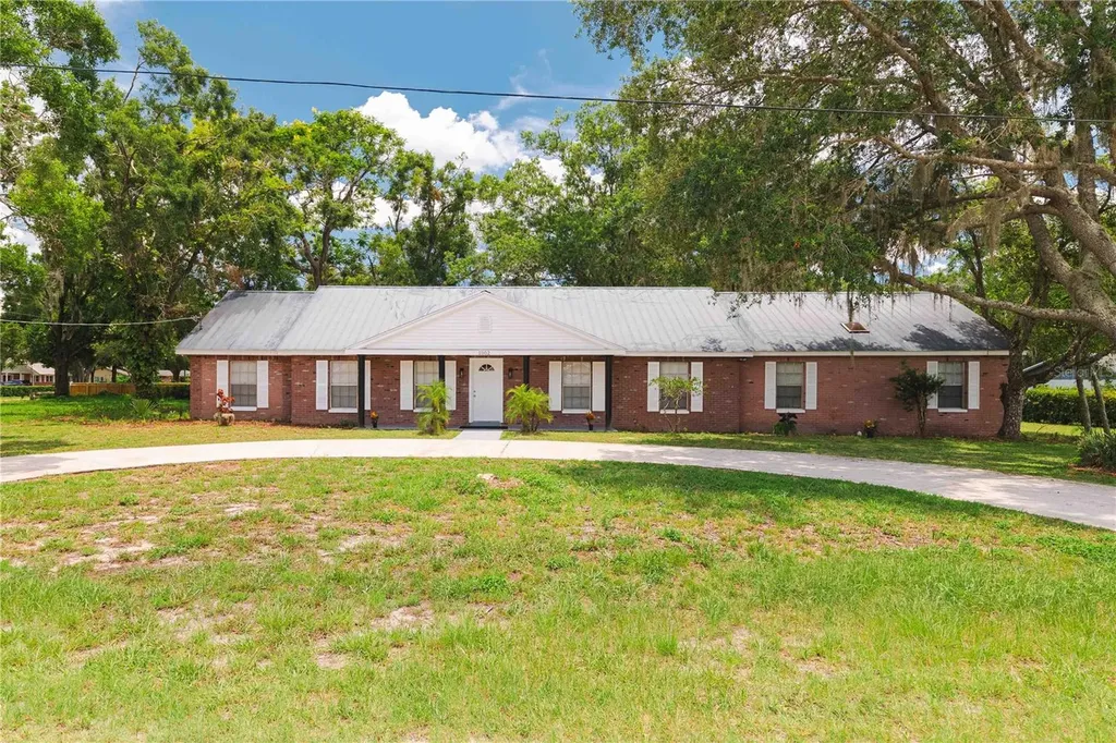 1002 Friendship Lane Lutz FL 33548