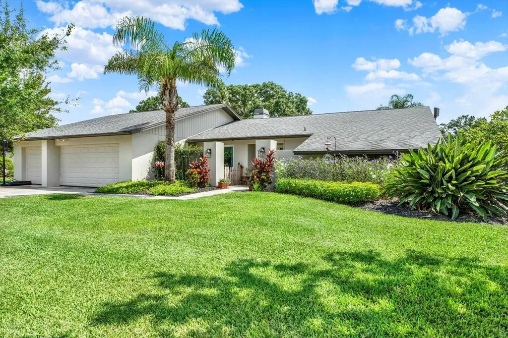 4323 Middle Lake Drive Tampa FL 33624