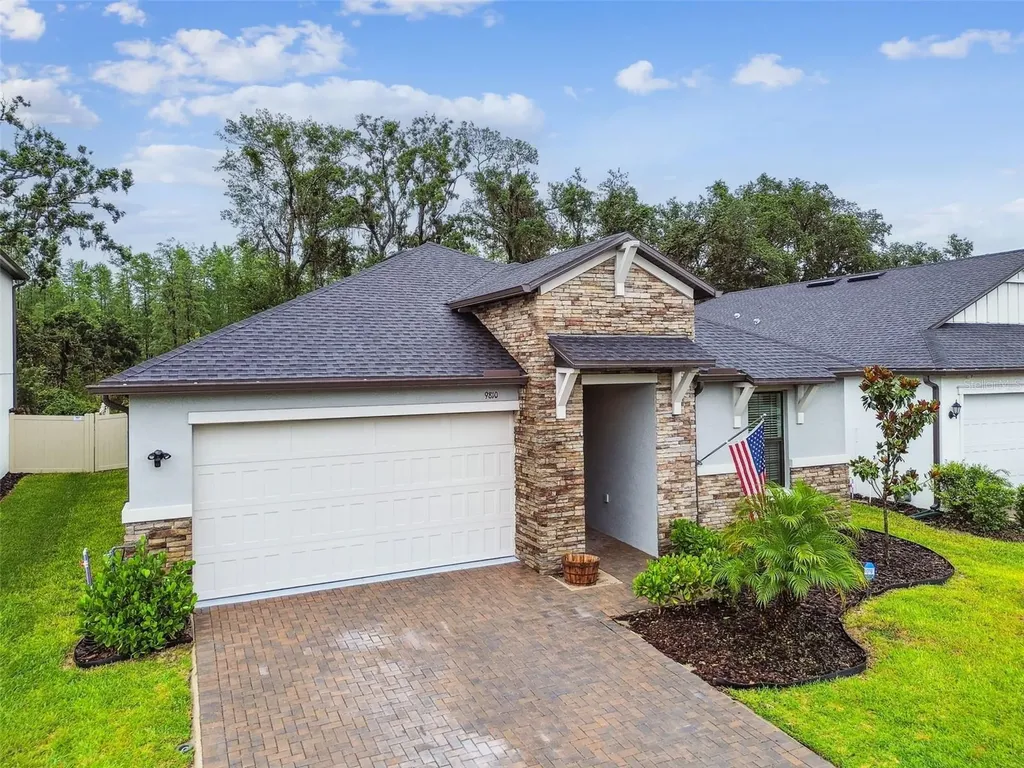 9810 Carabiner Way Land O Lakes FL 34637
