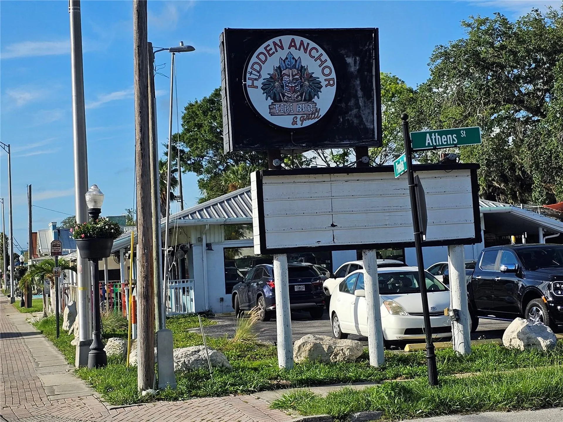 606 N Pinellas Avenue Tarpon Springs FL 34689