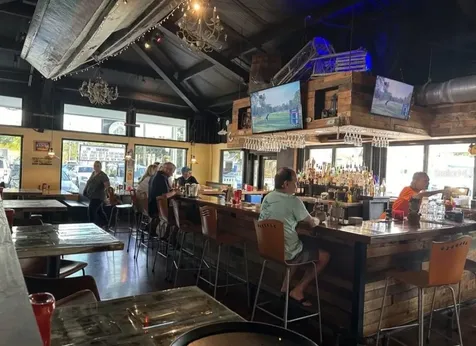 606 N Pinellas Avenue Tarpon Springs FL 34689