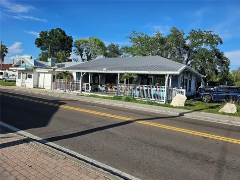 606 N Pinellas Avenue Tarpon Springs FL 34689