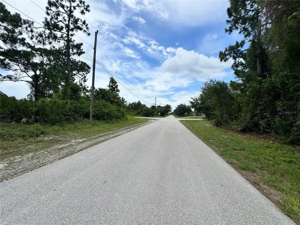 977 Kellogg Street E Lehigh Acres FL 33974
