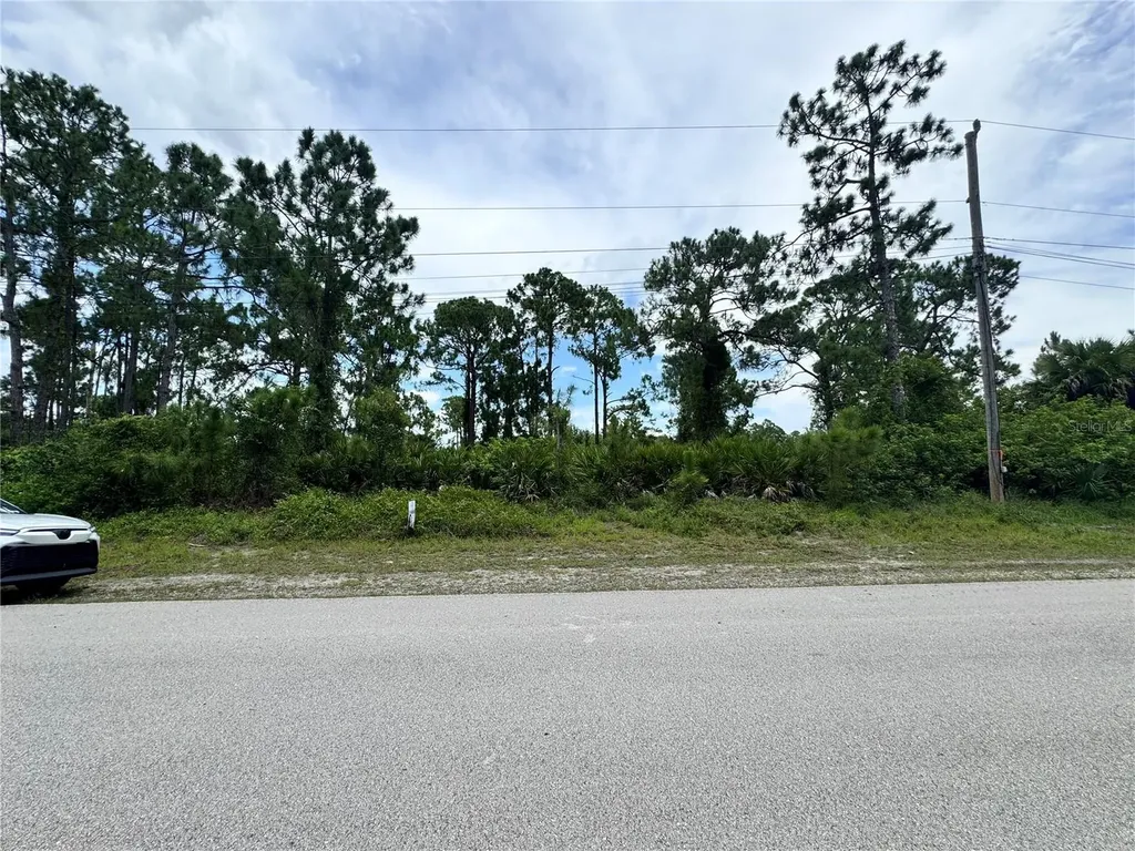 977 Kellogg Street E Lehigh Acres FL 33974