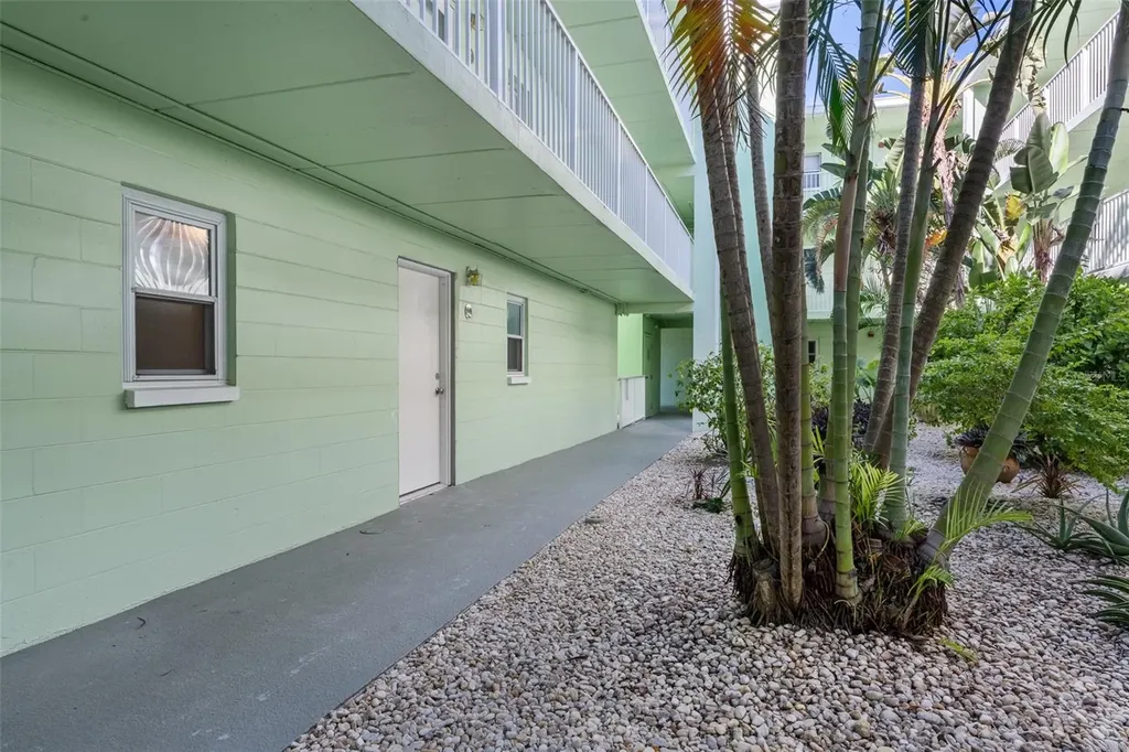 464 N Paula Drive Dunedin FL 34698