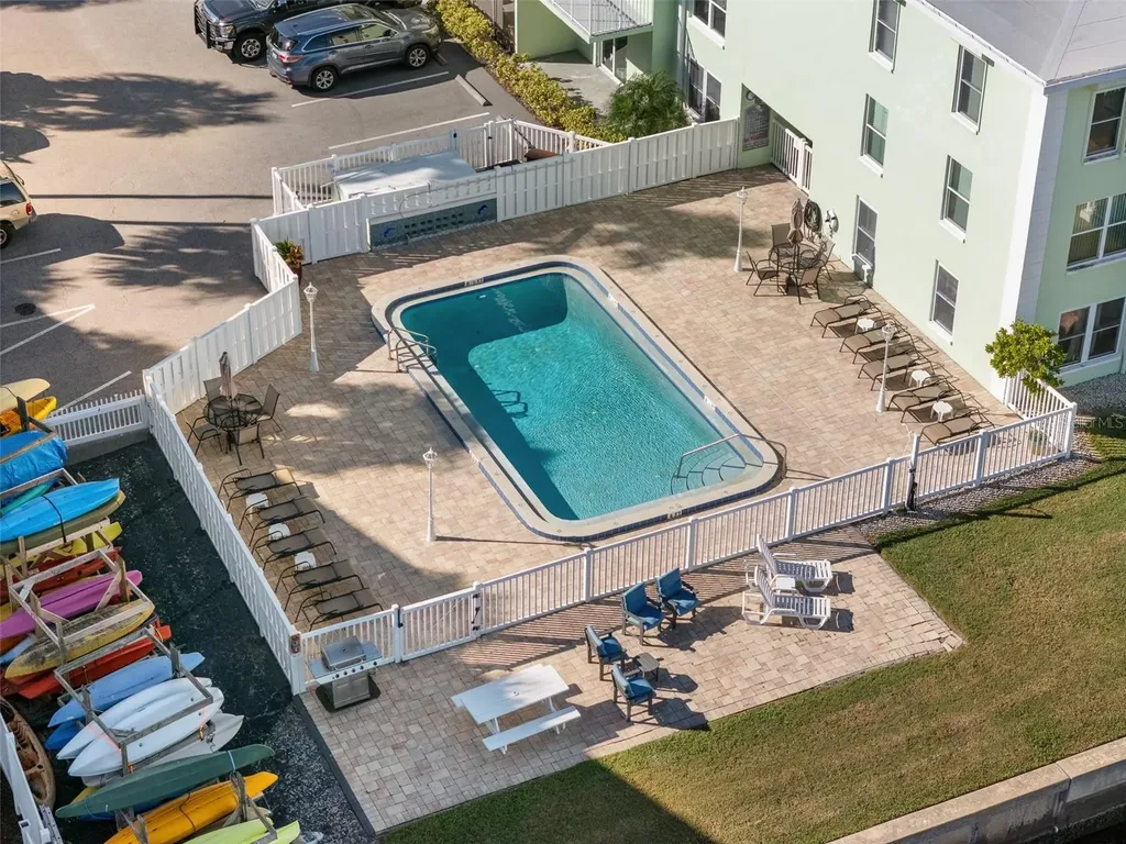 464 N Paula Drive Dunedin FL 34698