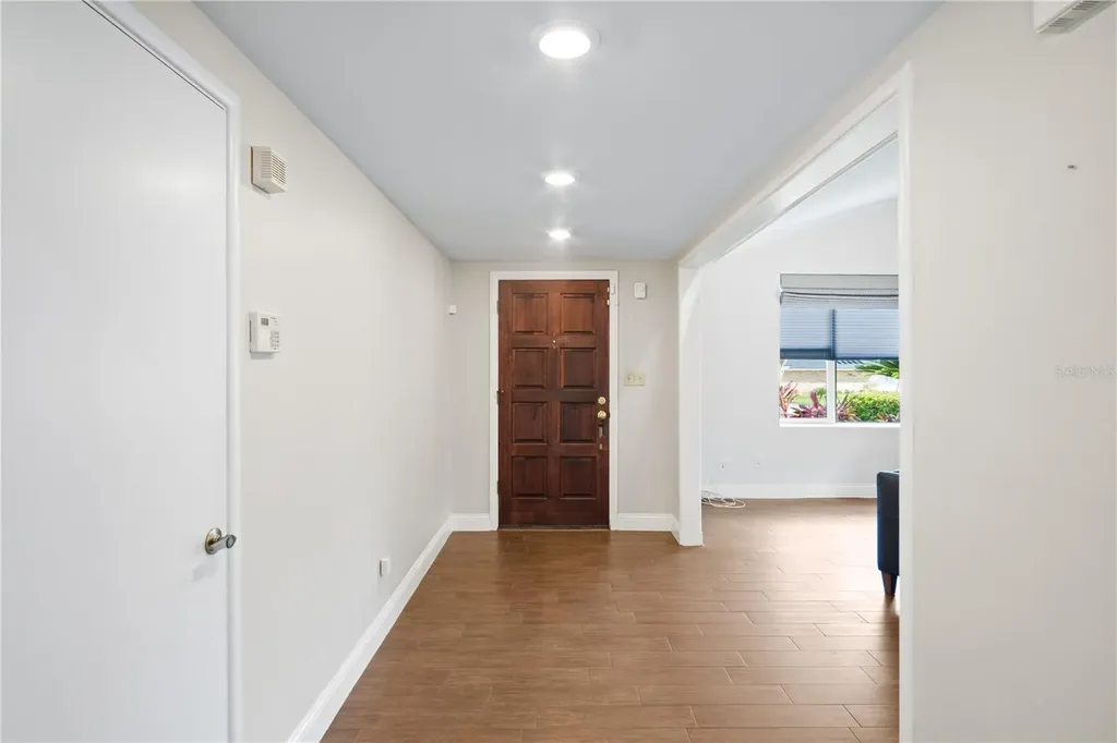 1228 Spring Lake Drive Orlando FL 32804