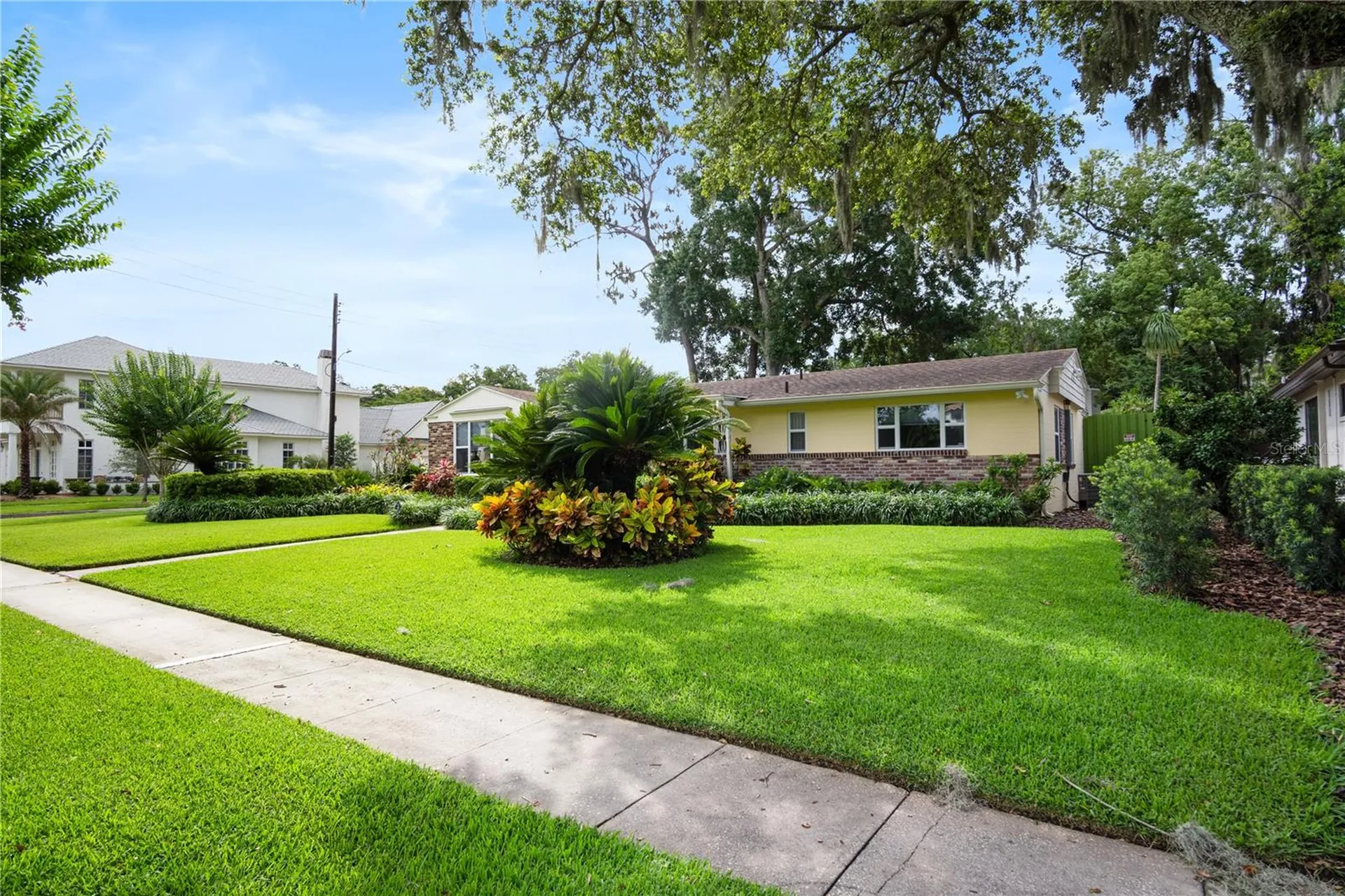 1228 Spring Lake Drive Orlando FL 32804