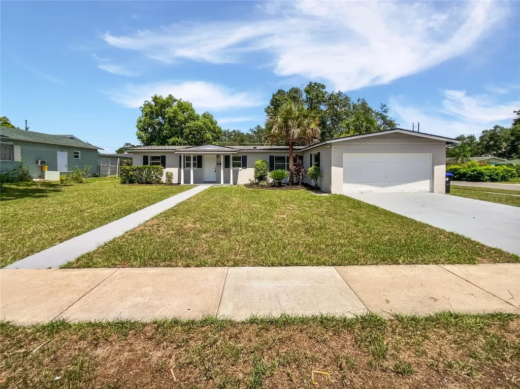 2607 Castle Oak Avenue Orlando FL 32808