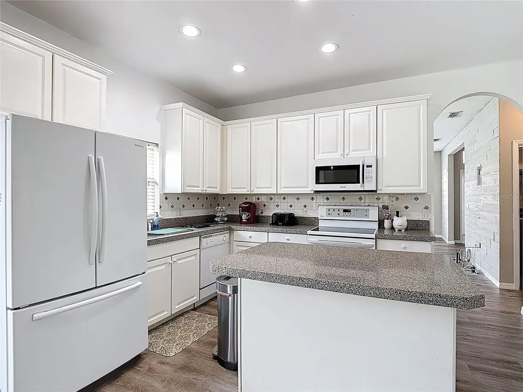 799 Hacienda Circle Kissimmee FL 34741
