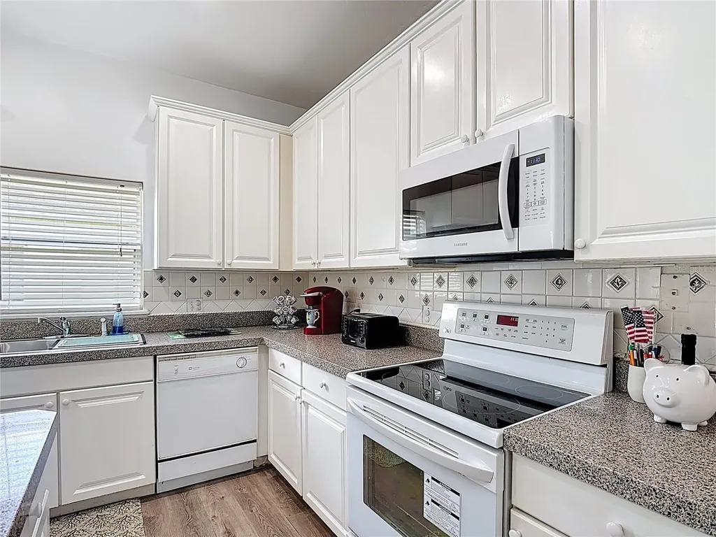 799 Hacienda Circle Kissimmee FL 34741