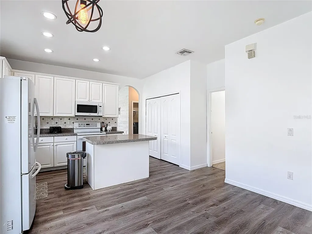 799 Hacienda Circle Kissimmee FL 34741