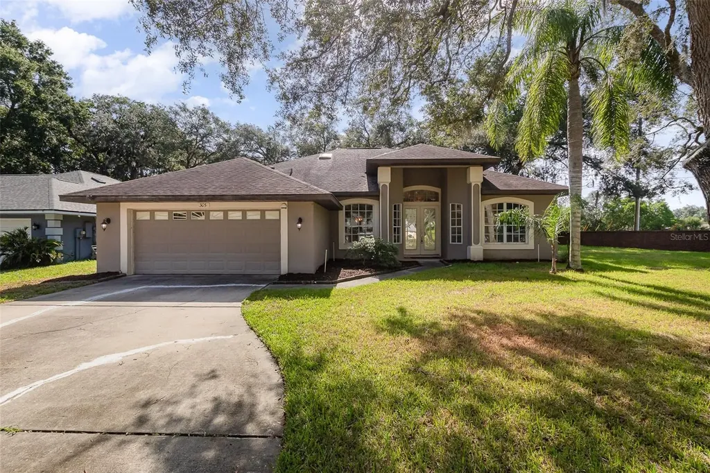 305 Sun Oaks Court Lake Mary FL 32746