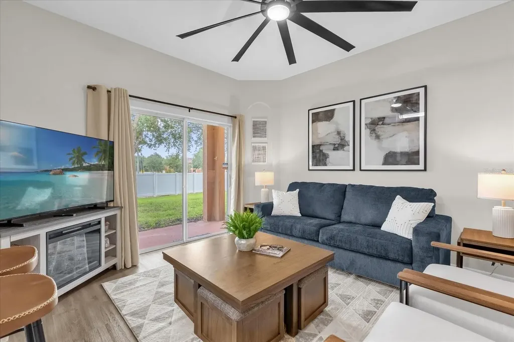 2020 Calabria Avenue Davenport FL 33897