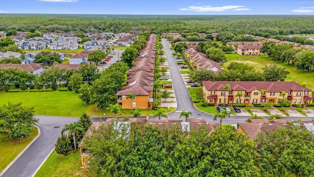2020 Calabria Avenue Davenport FL 33897