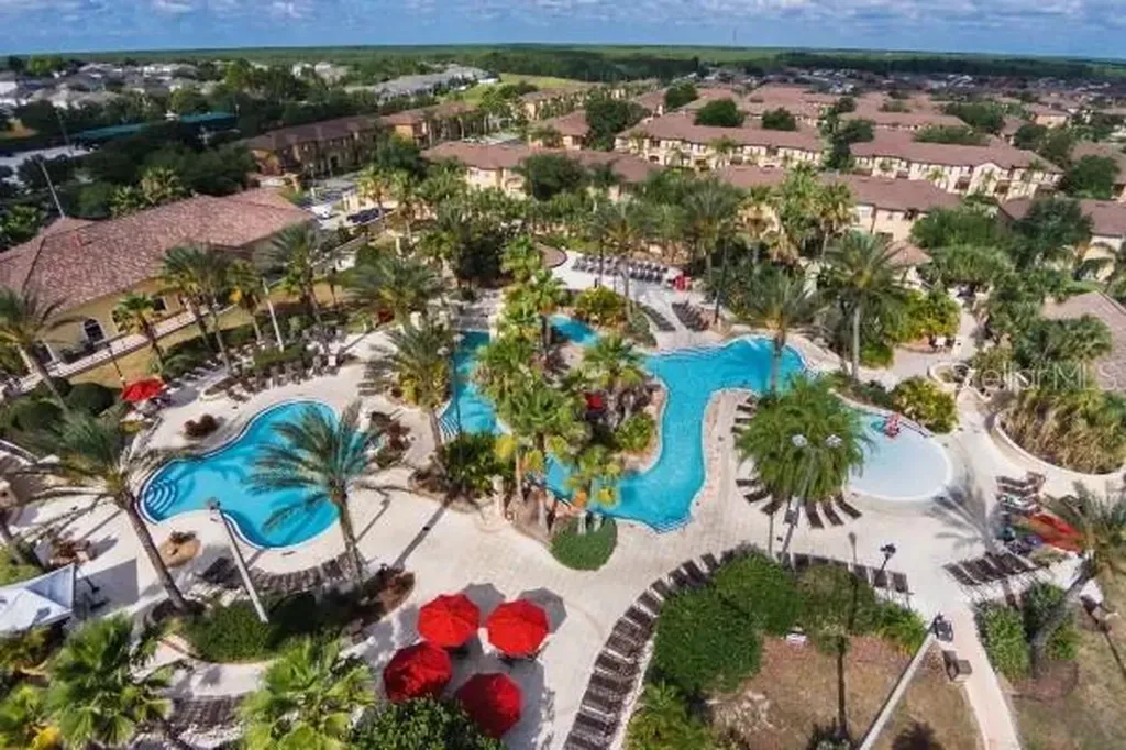 2020 Calabria Avenue Davenport FL 33897