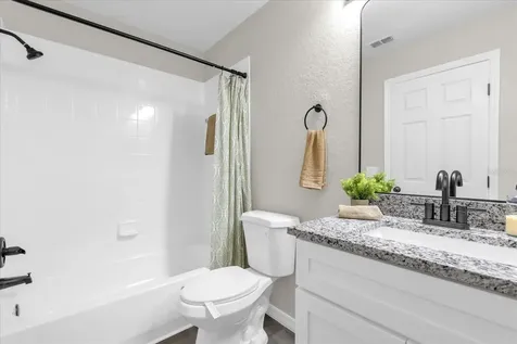 2020 Calabria Avenue Davenport FL 33897