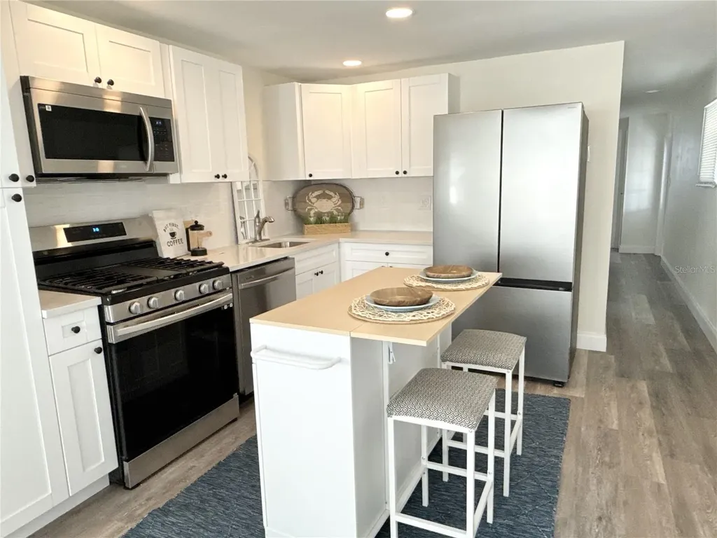 7109 Mount Georgetown Drive NE St Petersburg FL 33702