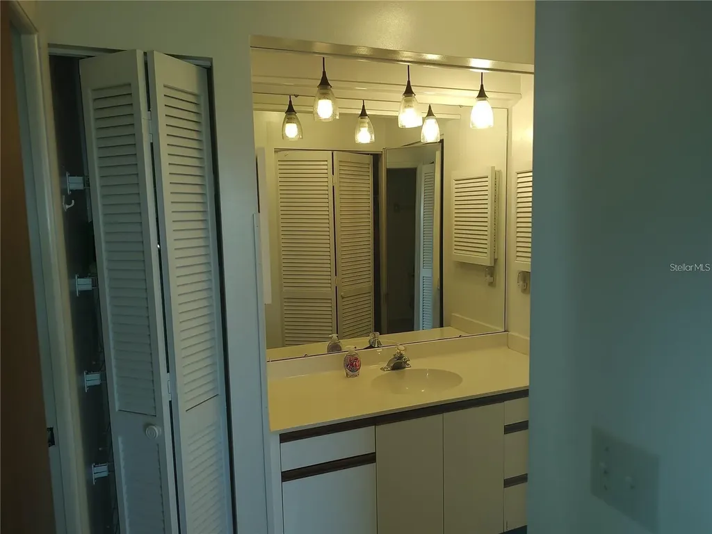 515 Leffingwell Avenue Ellenton FL 34222