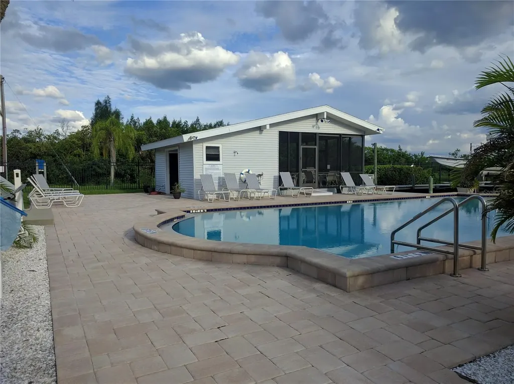 515 Leffingwell Avenue Ellenton FL 34222