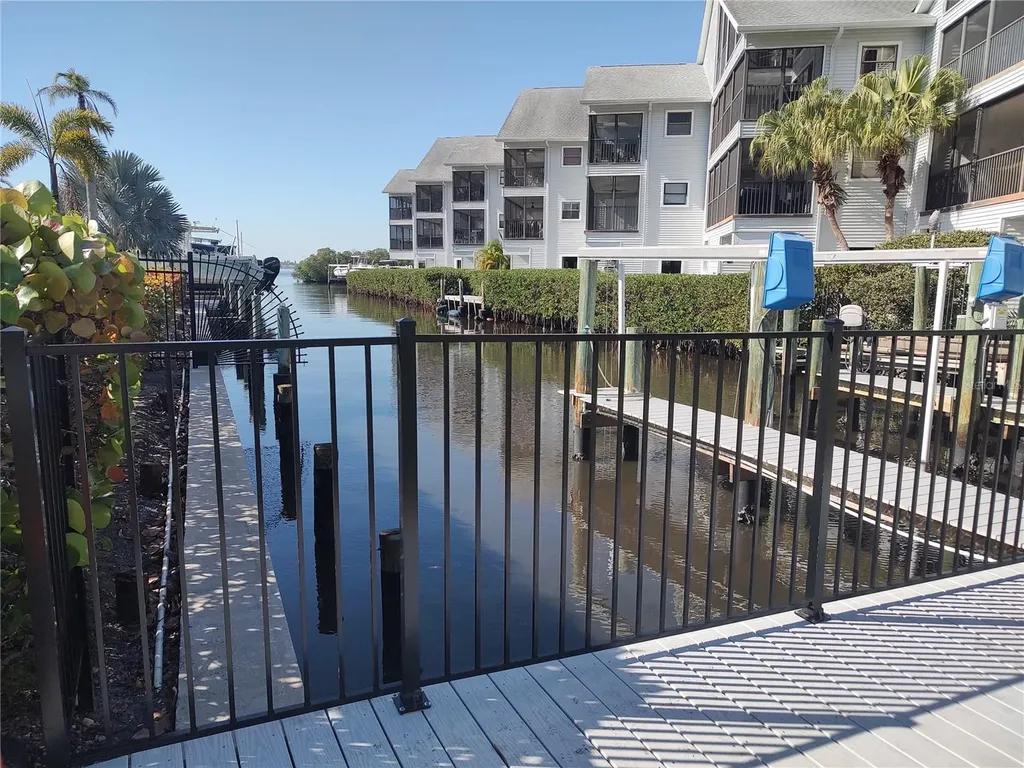 515 Leffingwell Avenue Ellenton FL 34222