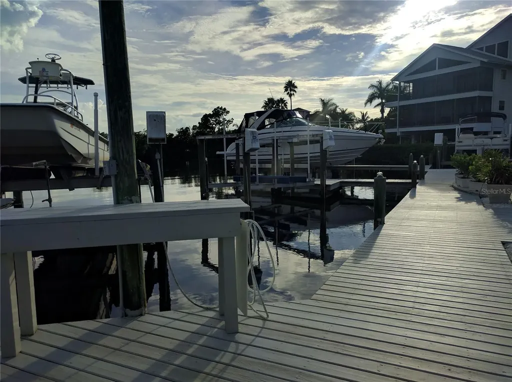 515 Leffingwell Avenue Ellenton FL 34222