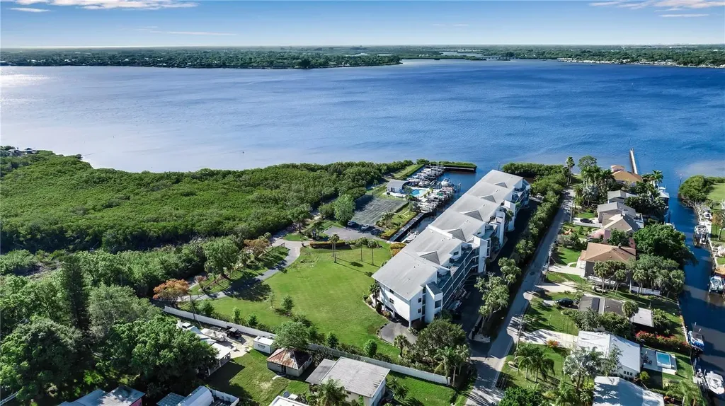 515 Leffingwell Avenue Ellenton FL 34222