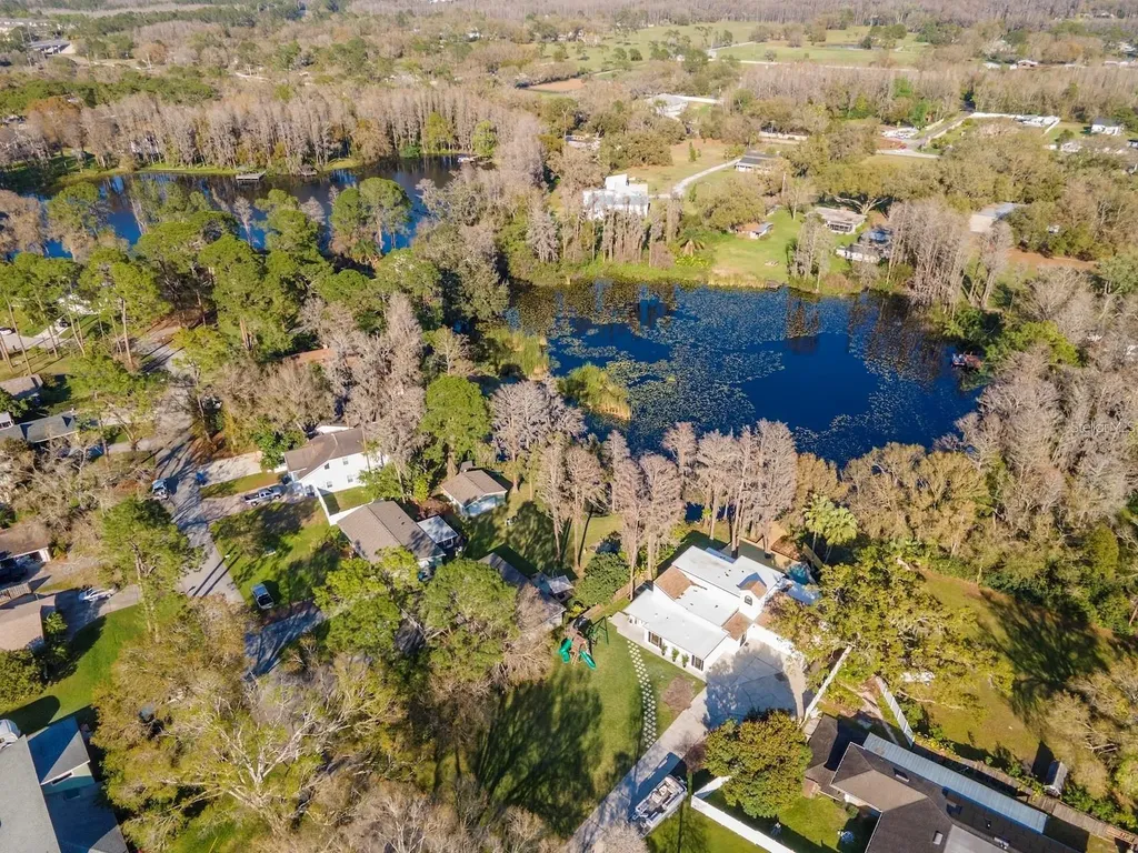 17017 Paula Lane Lutz FL 33558