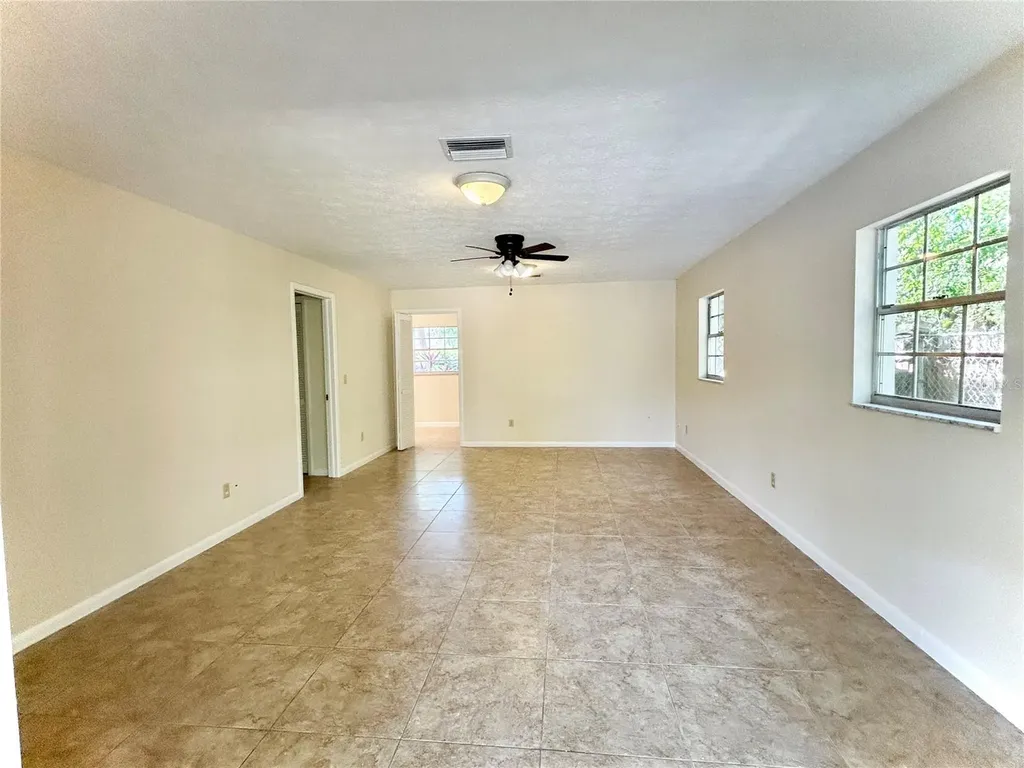 17017 Paula Lane Lutz FL 33558