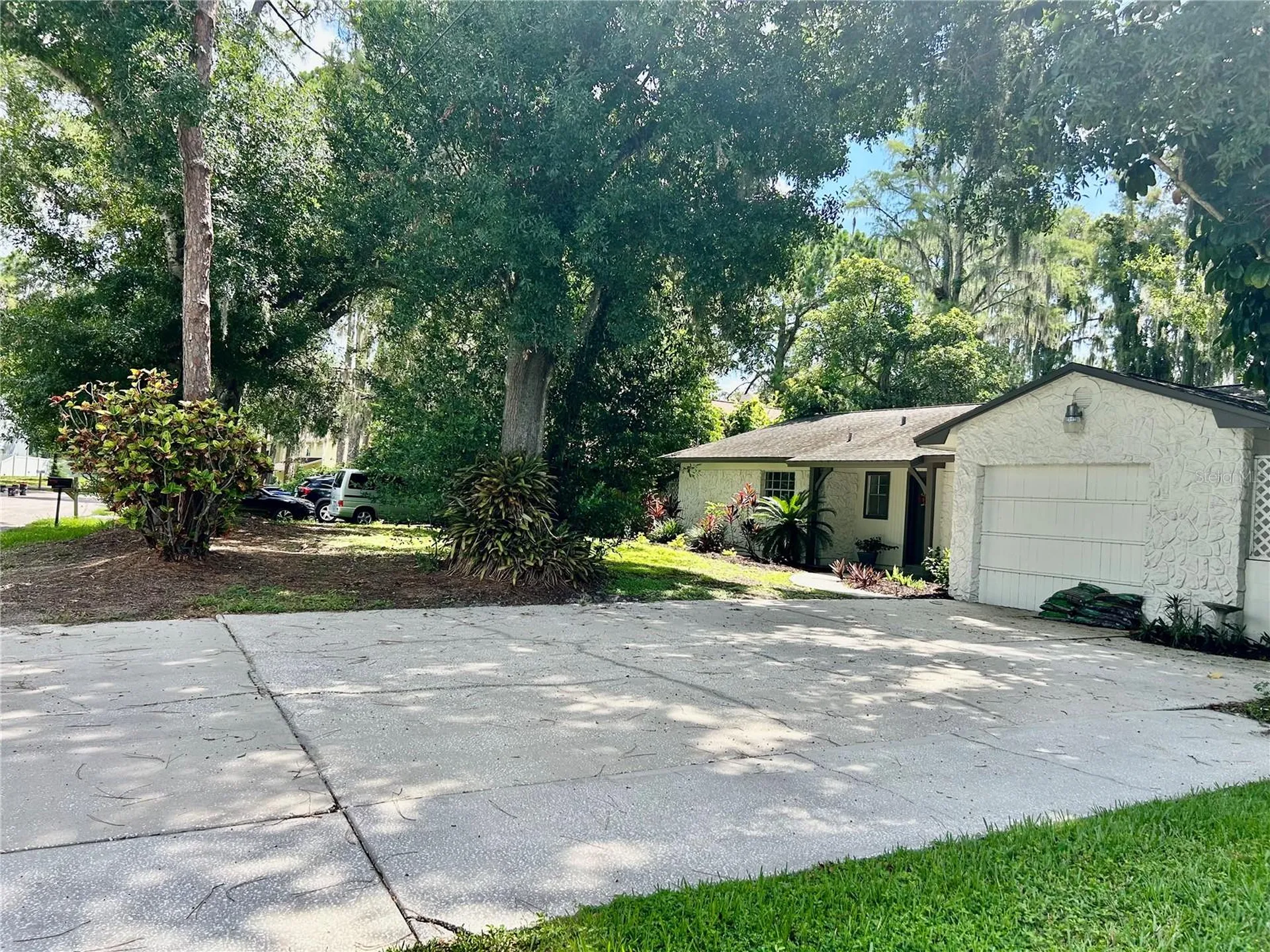 17017 Paula Lane Lutz FL 33558